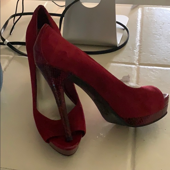 Red Heels - Picture 2 of 3